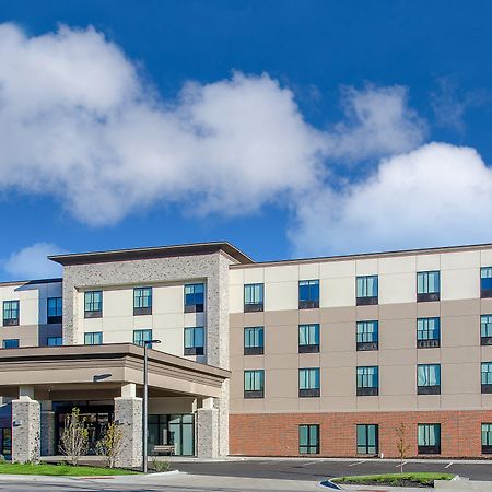 Holiday Inn Express & Suites - Atchison By Ihg Bagian luar foto