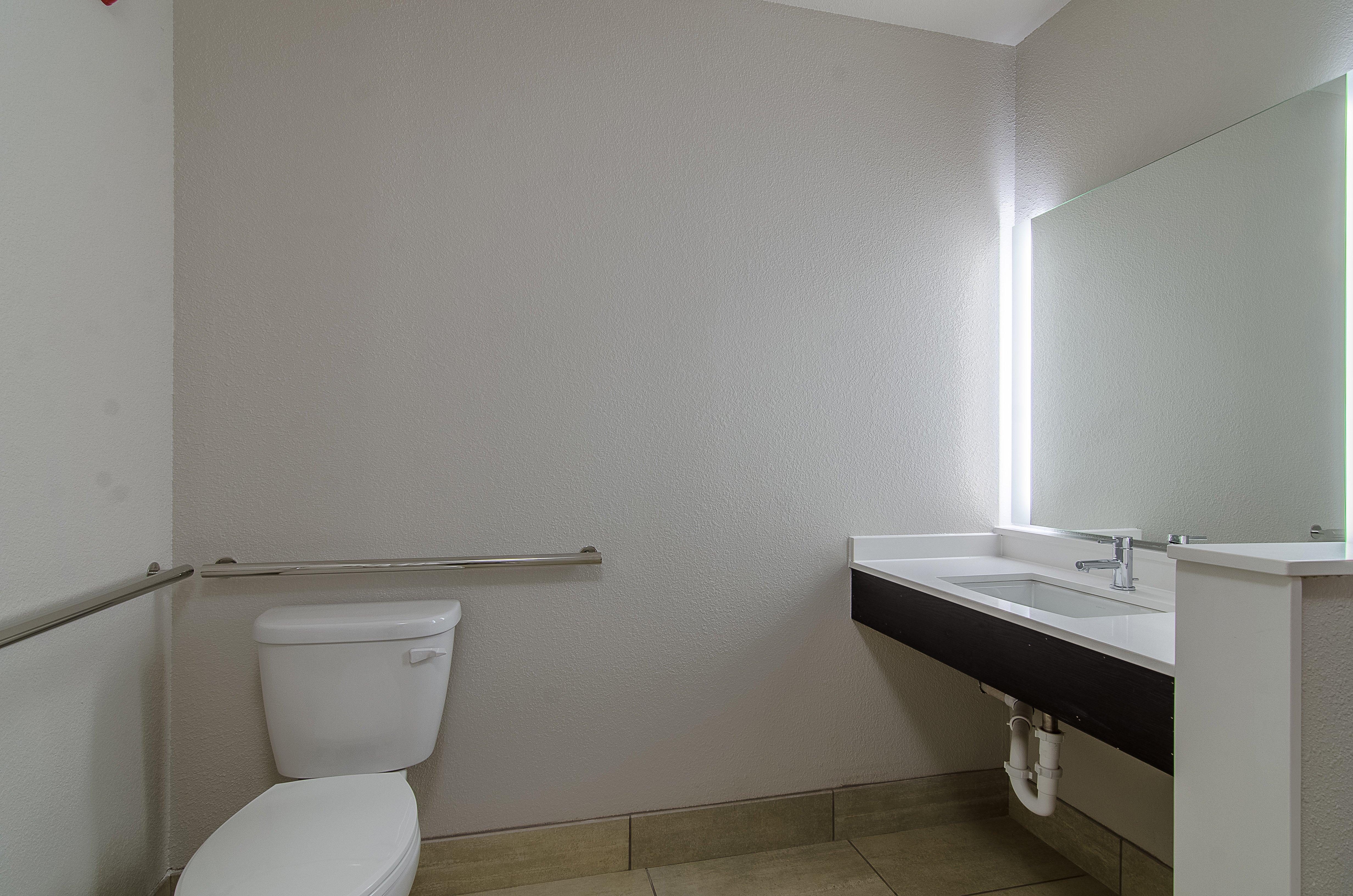 Holiday Inn Express & Suites - Atchison By Ihg Bagian luar foto