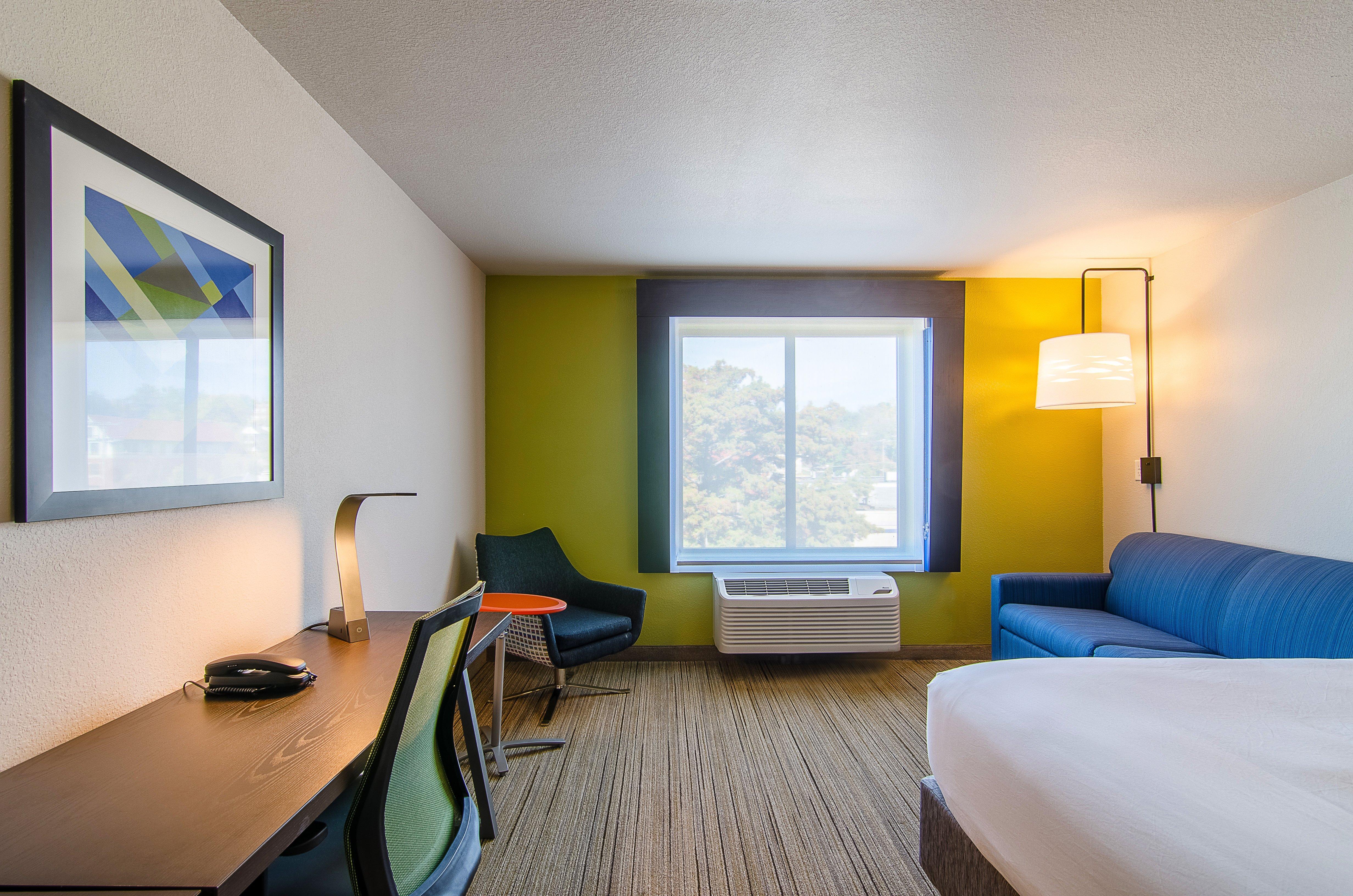 Holiday Inn Express & Suites - Atchison By Ihg Bagian luar foto